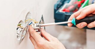 Электромонтажные работы в Луховицах от Мастер24 — электромонтаж под ключ, цены от 1655 руб., заказать услуги